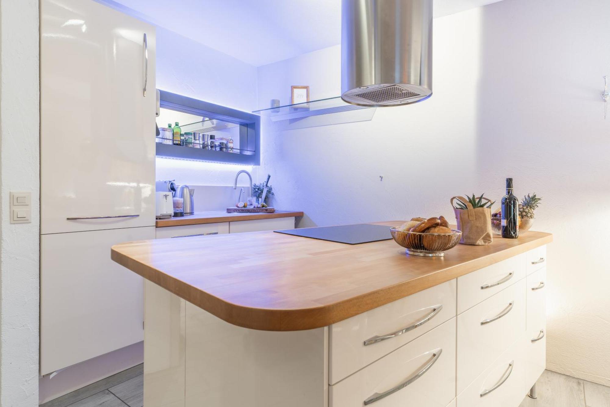 Seeblick-oase Istayunixi Seenaehe-sauna-balkon-netflix-parkplatz Ohningen