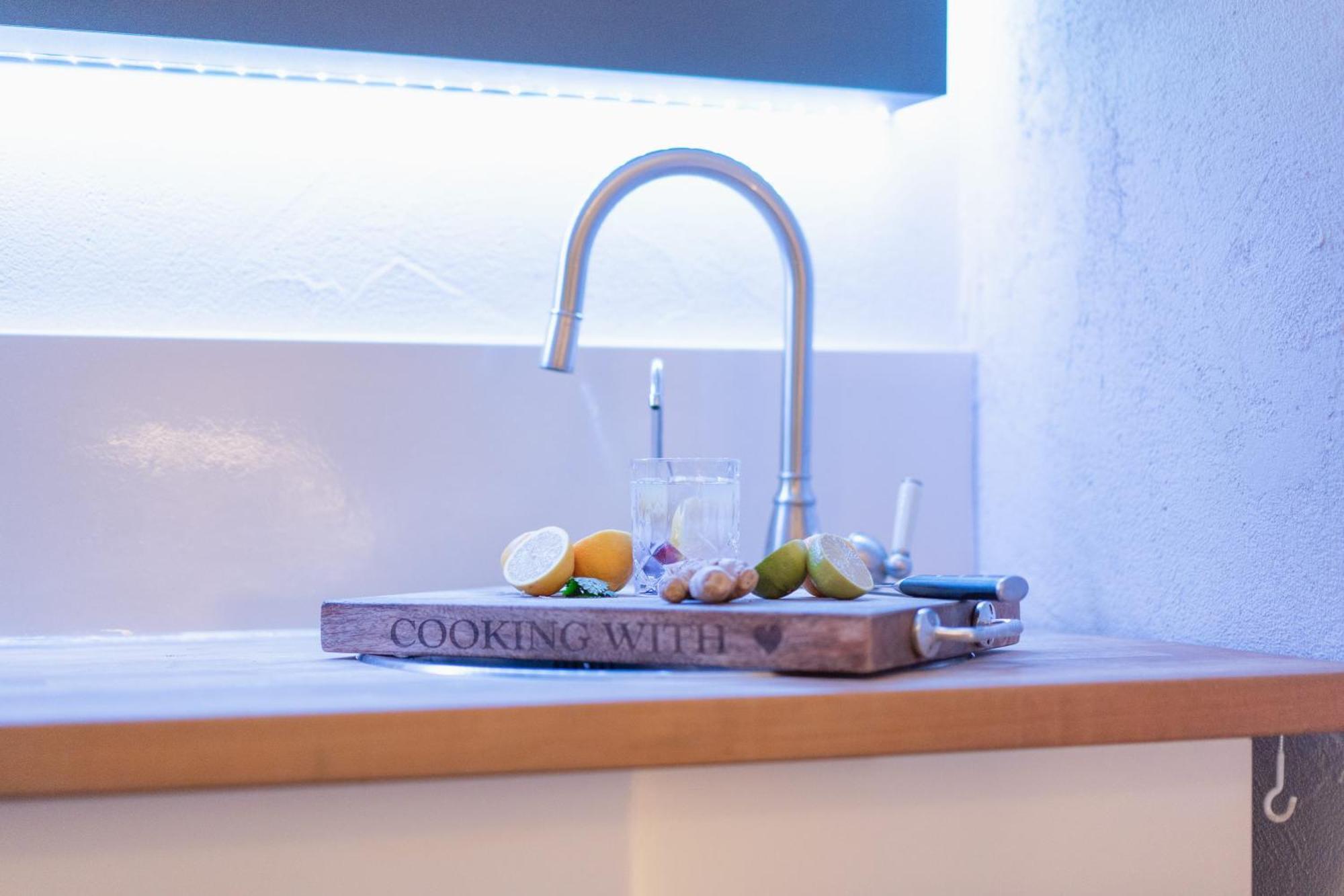 Seeblick-oase Istayunixi Seenaehe-sauna-balkon-netflix-parkplatz Apartment Ohningen